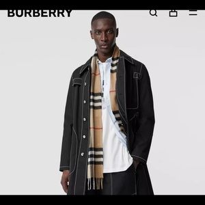 Burberry cashmere scarf unisex